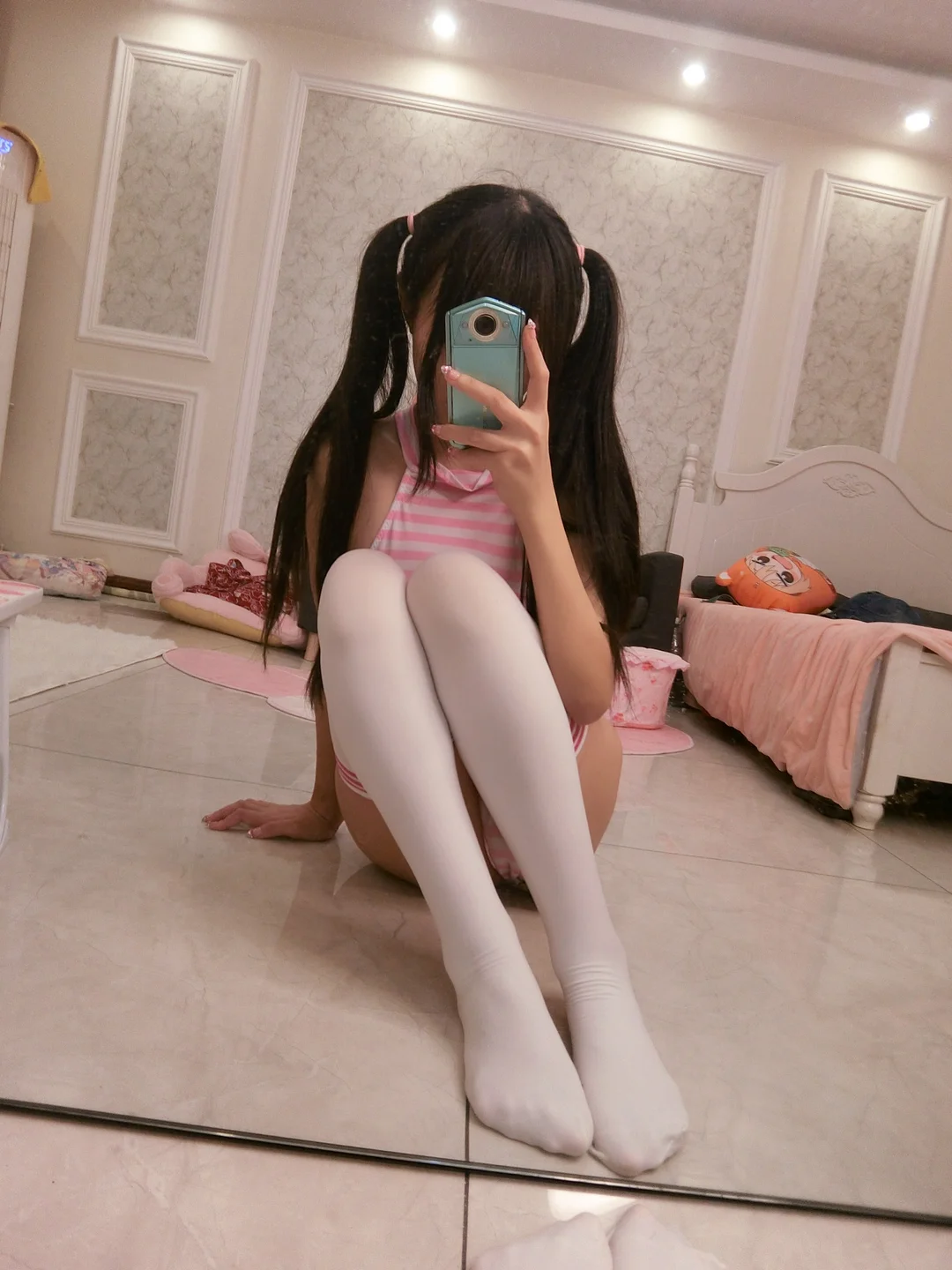 软妹摇摇乐摇摇乐yoyo_友達と一緒です140P_271MB tg@simisebaisi 【丝足阁】100.webp
